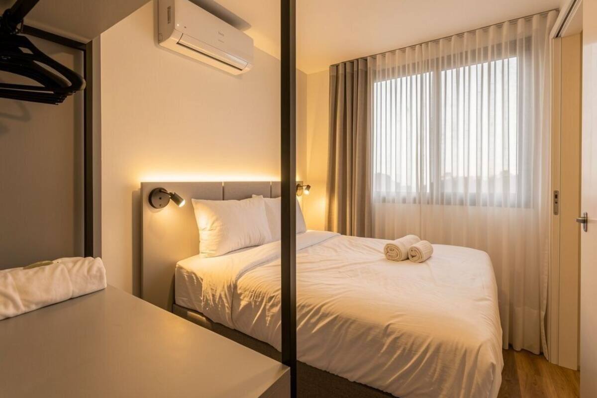 เบสิกอพาร์ทเมนท์ | โต๊ะทำงาน, Wi-Fi ฟรี, ผ้าปูที่นอน