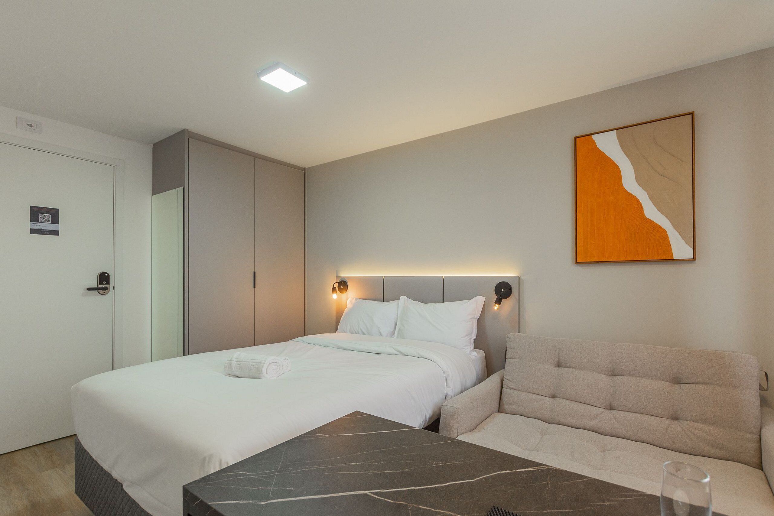 开间 | 办公桌、免费 WiFi、床单