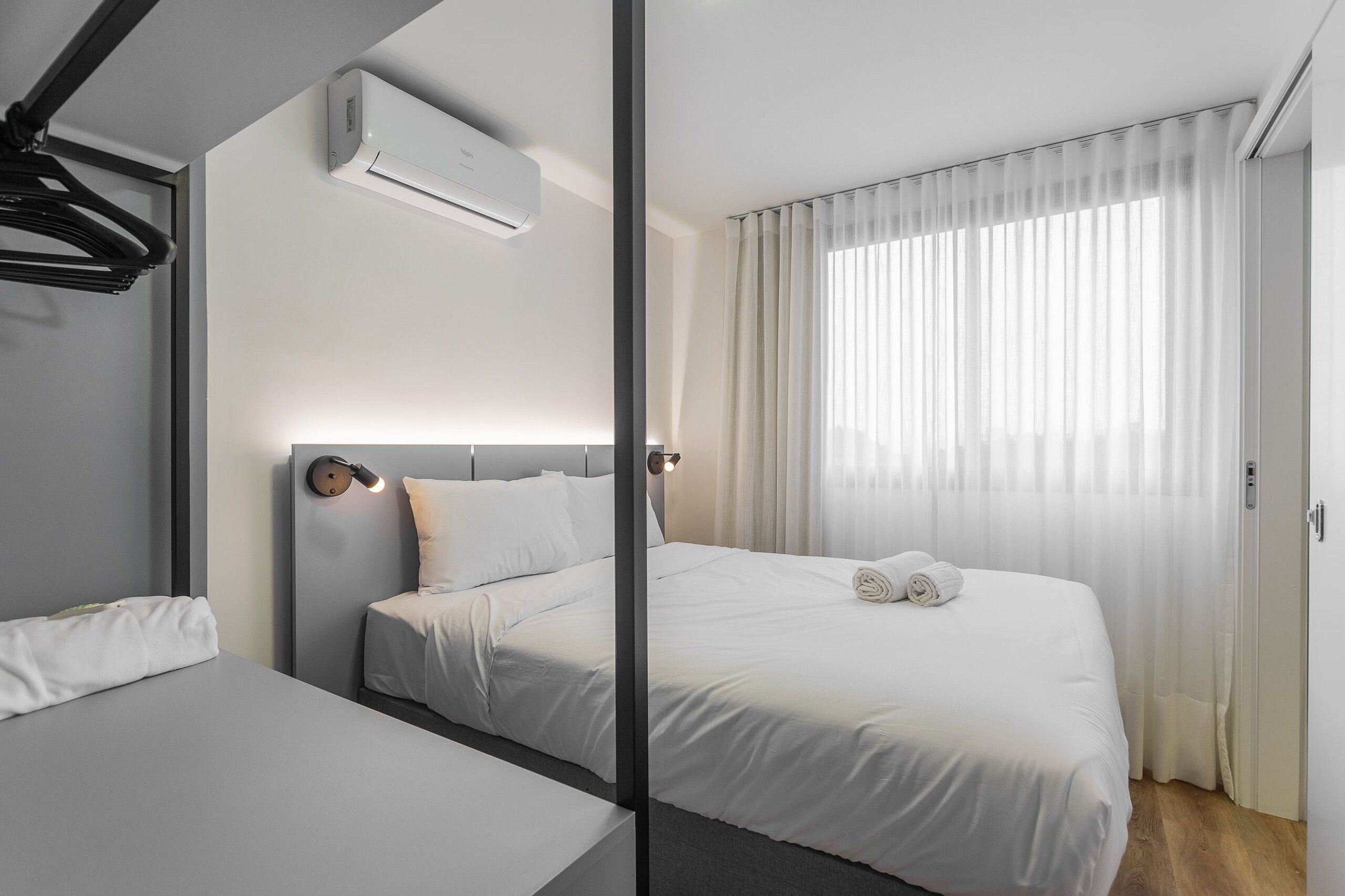 Apartamento básico | Escritorio, wifi gratis, ropa de cama