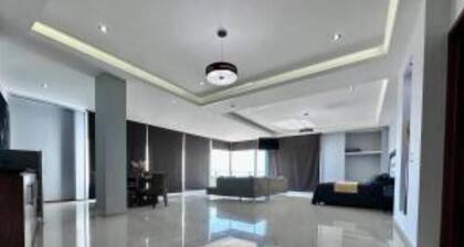 Apartamento con Suite Deluxe con Jacuzzi