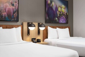 In-room safe, WiFi - La Quinta Inn & Suites By Wyndham Yuma (Yuma)