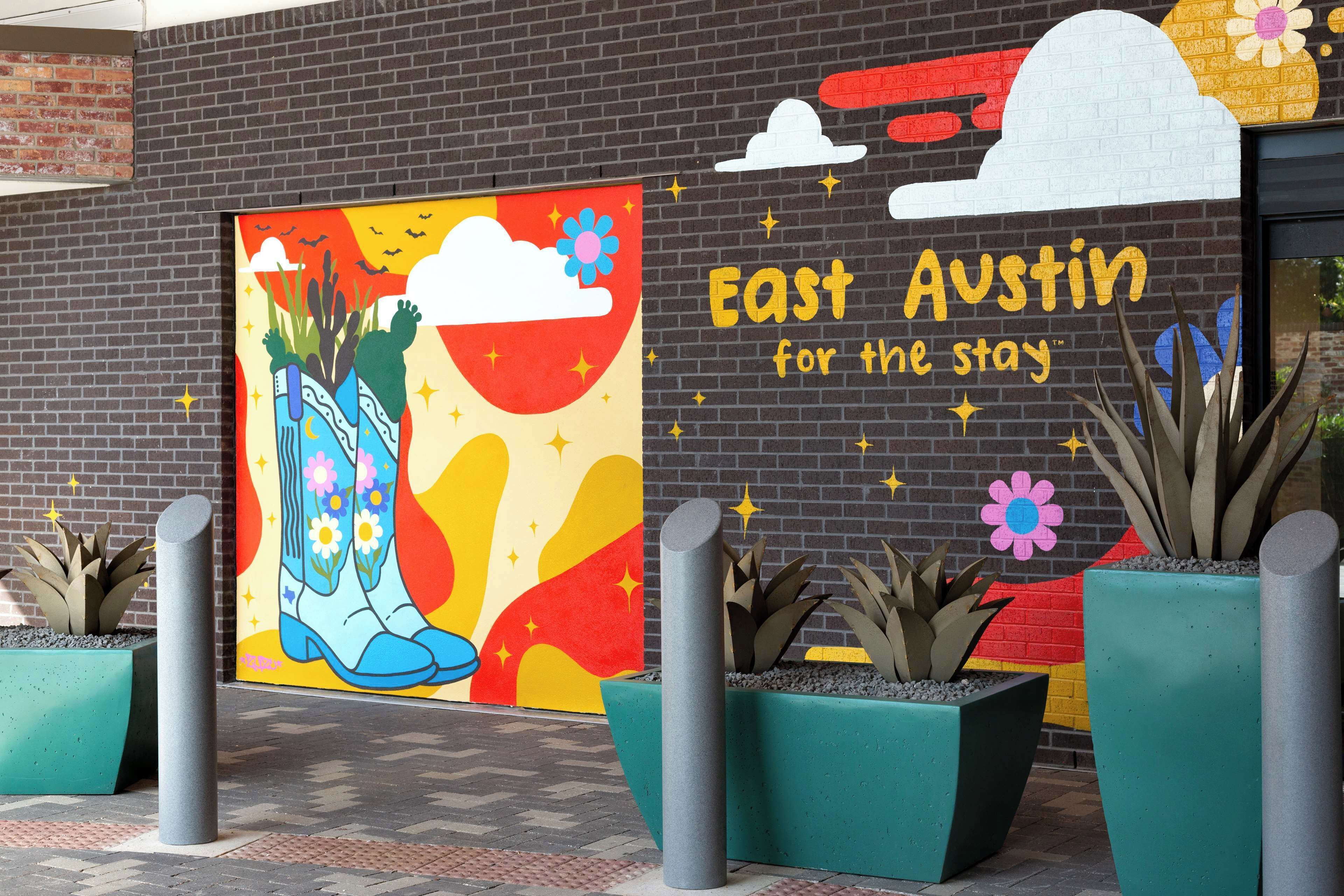 Photo - Hampton Inn Austin East Side 5th Street