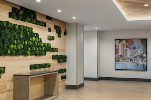 Interior detail - Home2 Suites by Hilton Austin East Side 5th Street (Austin)