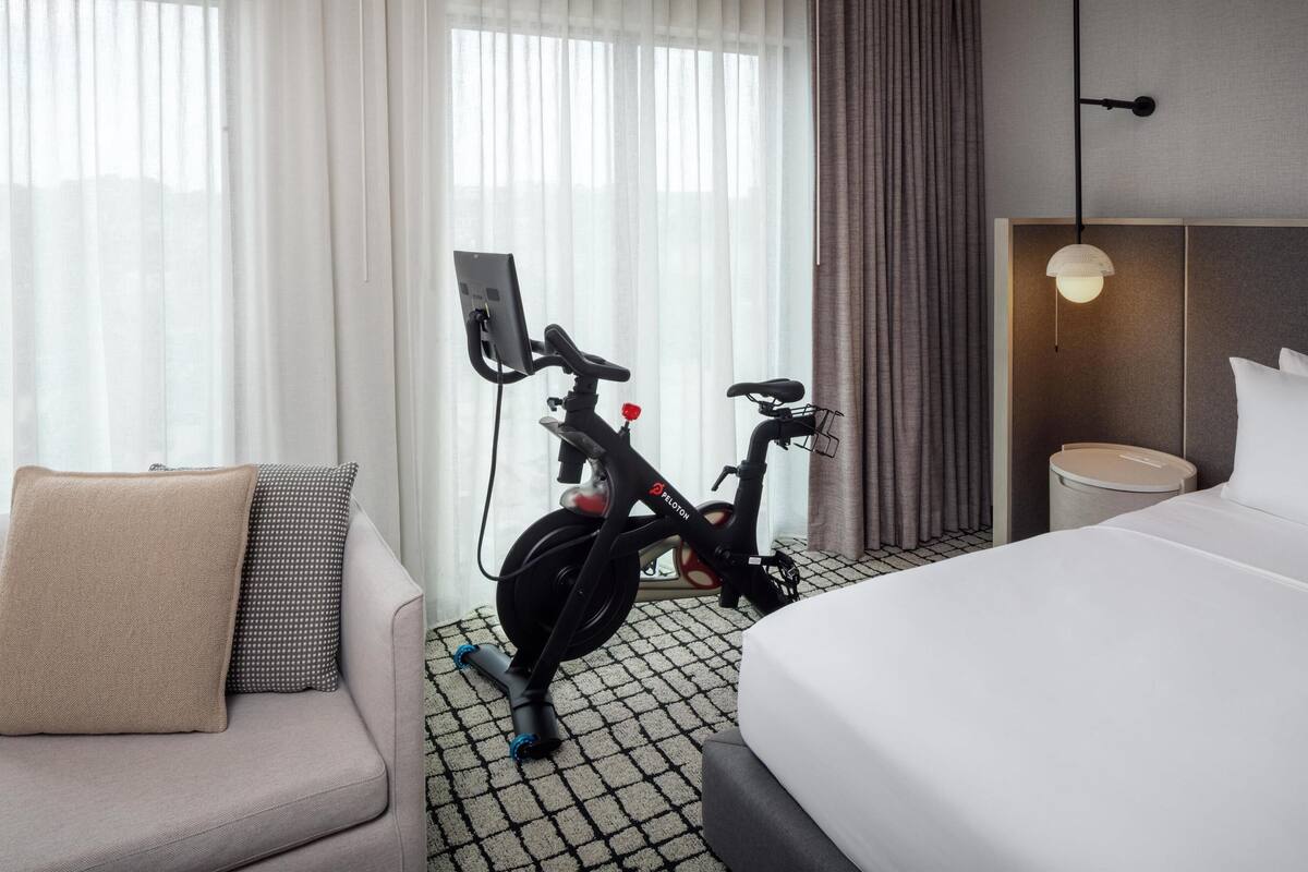 Studio, 1 King-Bett (Peloton) | Wohnbereich
