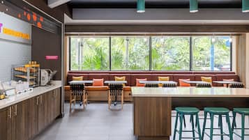 Frokostbuffé er inkludert hver dag