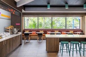 Desayuno buffet incluido todos los días 