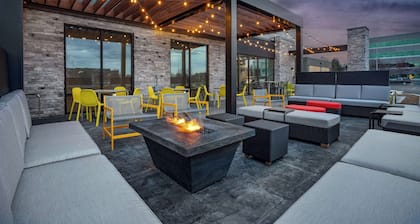 Home2 Suites by Hilton Indianapolis North at Intech Park