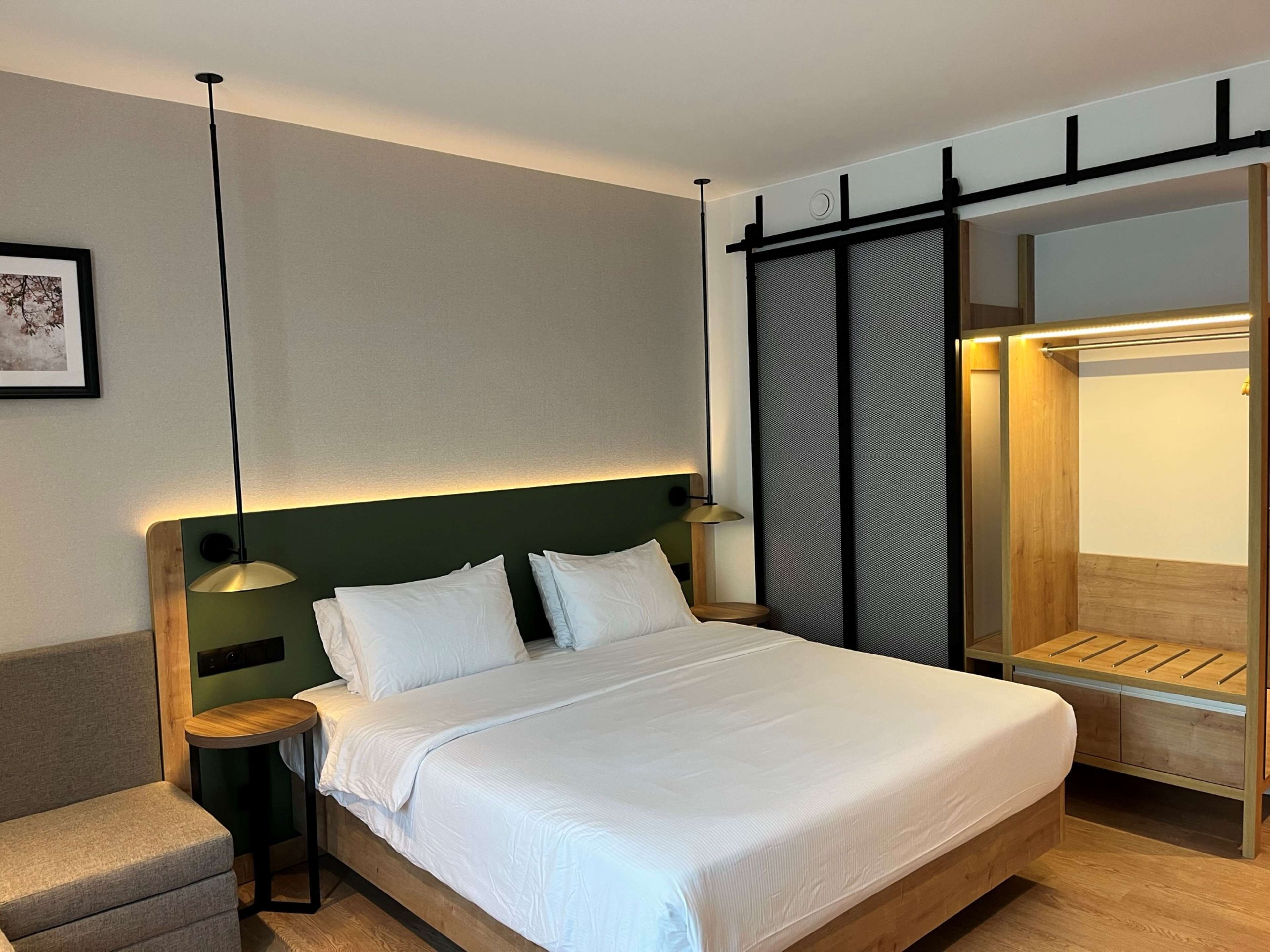 In-room safe, desk, iron/ironing board, free WiFi