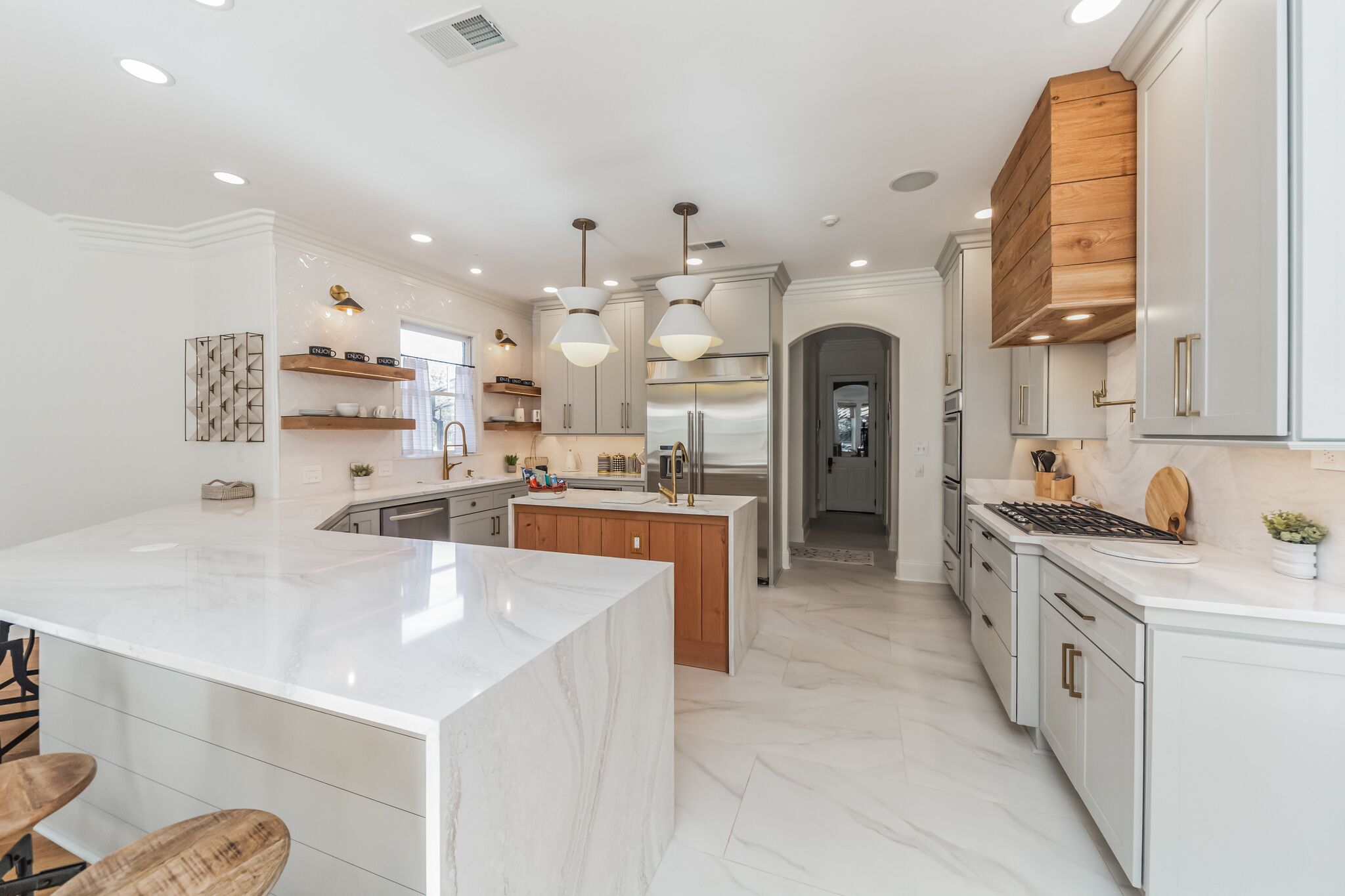 85-inch Smart TV with digital channels, video-game console, Netflix