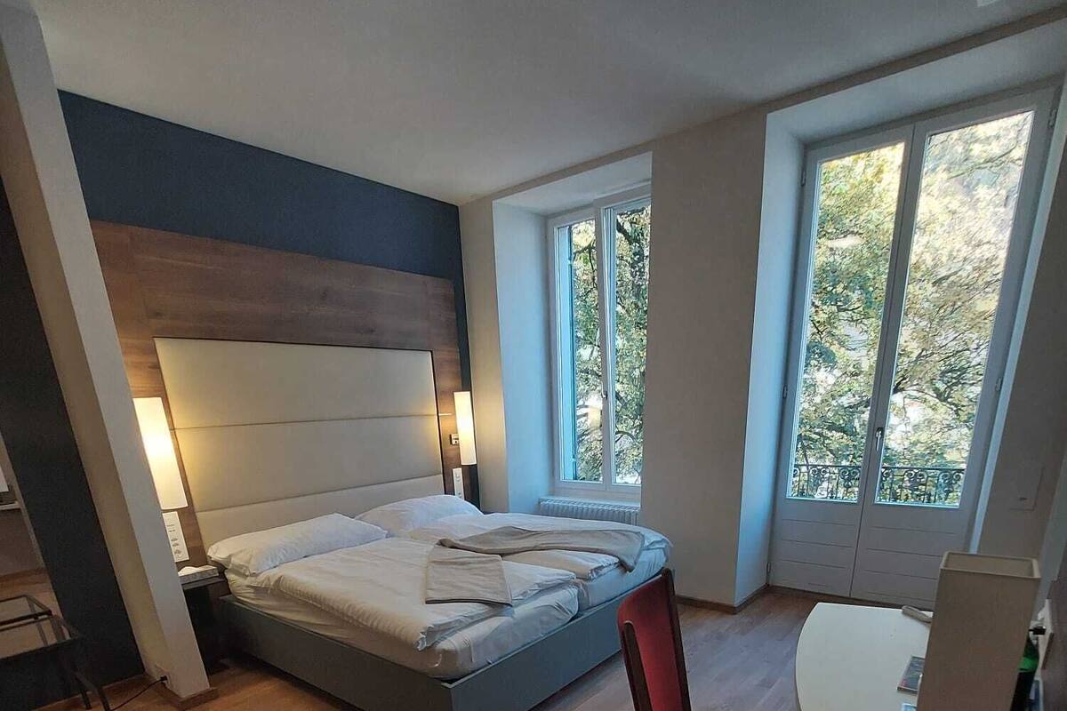 Premium Room | In-room safe, desk, laptop workspace, blackout drapes