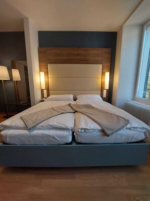 Premium Room | In-room safe, desk, laptop workspace, blackout drapes - Hotel Post Glarnerhof (Glarus)