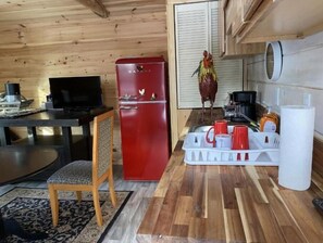 Private kitchen - Newly constucted one bedroom house with large deck (Swanville)