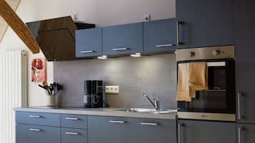 Kühlschrank, Ofen, Herdplatte, Geschirrspüler