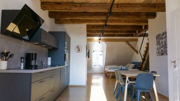 Kühlschrank, Ofen, Herdplatte, Geschirrspüler