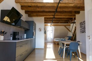 Kühlschrank, Ofen, Herdplatte, Geschirrspüler