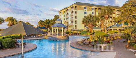 屋内プール、屋外プール