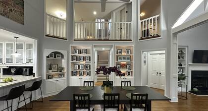 3 Bedroom 2 Bath Cozy & Private Home in Beautiful Peachtree City