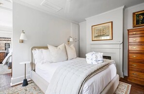 2 室のベッドルーム、アイロン / アイロン台、WiFi、ベッドシーツ