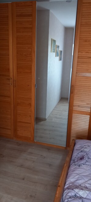 1 Schlafzimmer, Schreibtisch, Bügeleisen/Bügelbrett, kostenloses WLAN