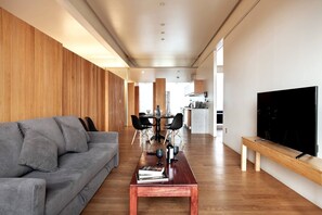 Living area - Incredible Apartment Reforma 3rooms Great Location (Mexico City)