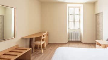 1 habitación, tabla de planchar con plancha, wifi y ropa de cama