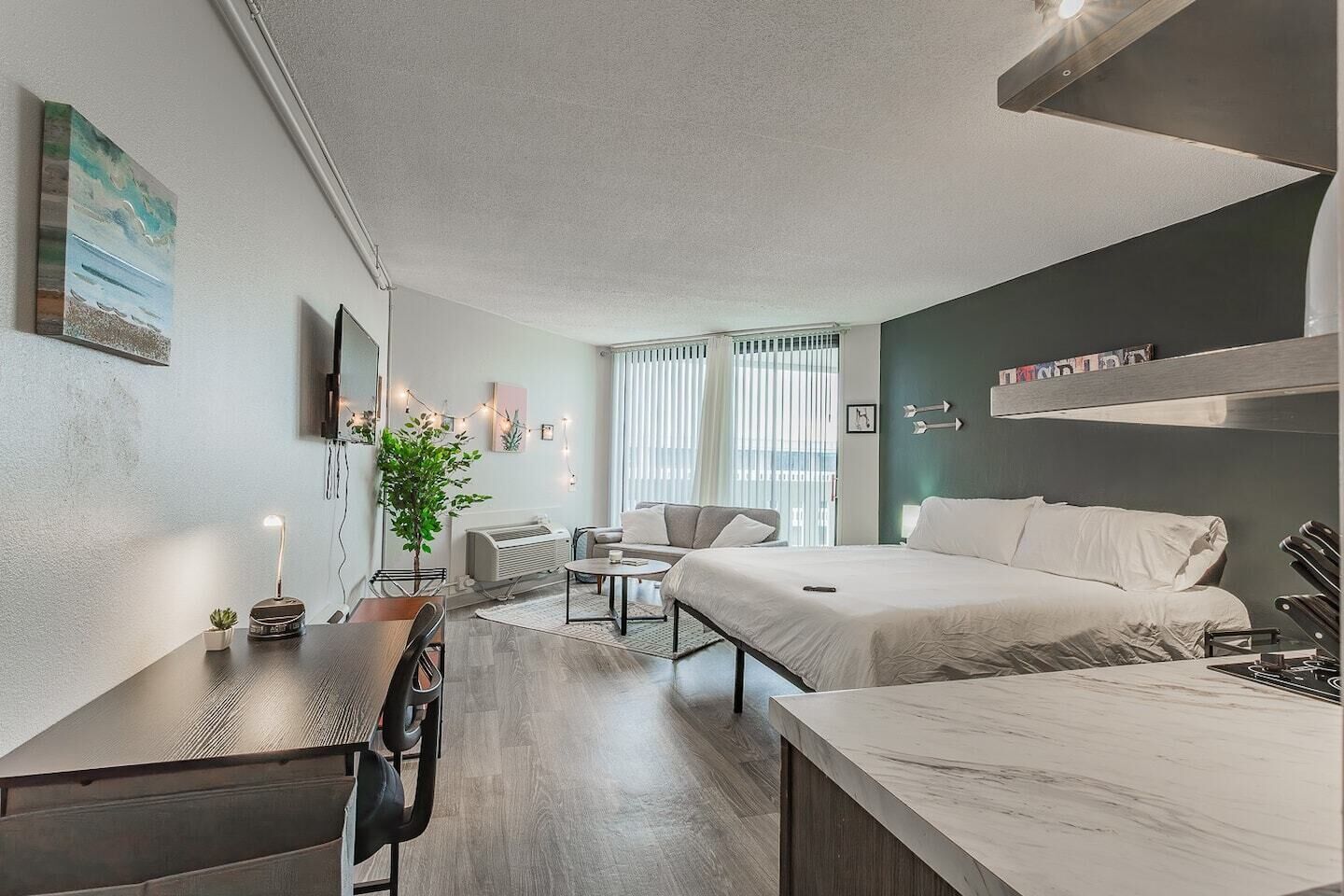 This apartment is a 1 bedroom(s), 1 bathrooms, located in Chattanooga, TN.