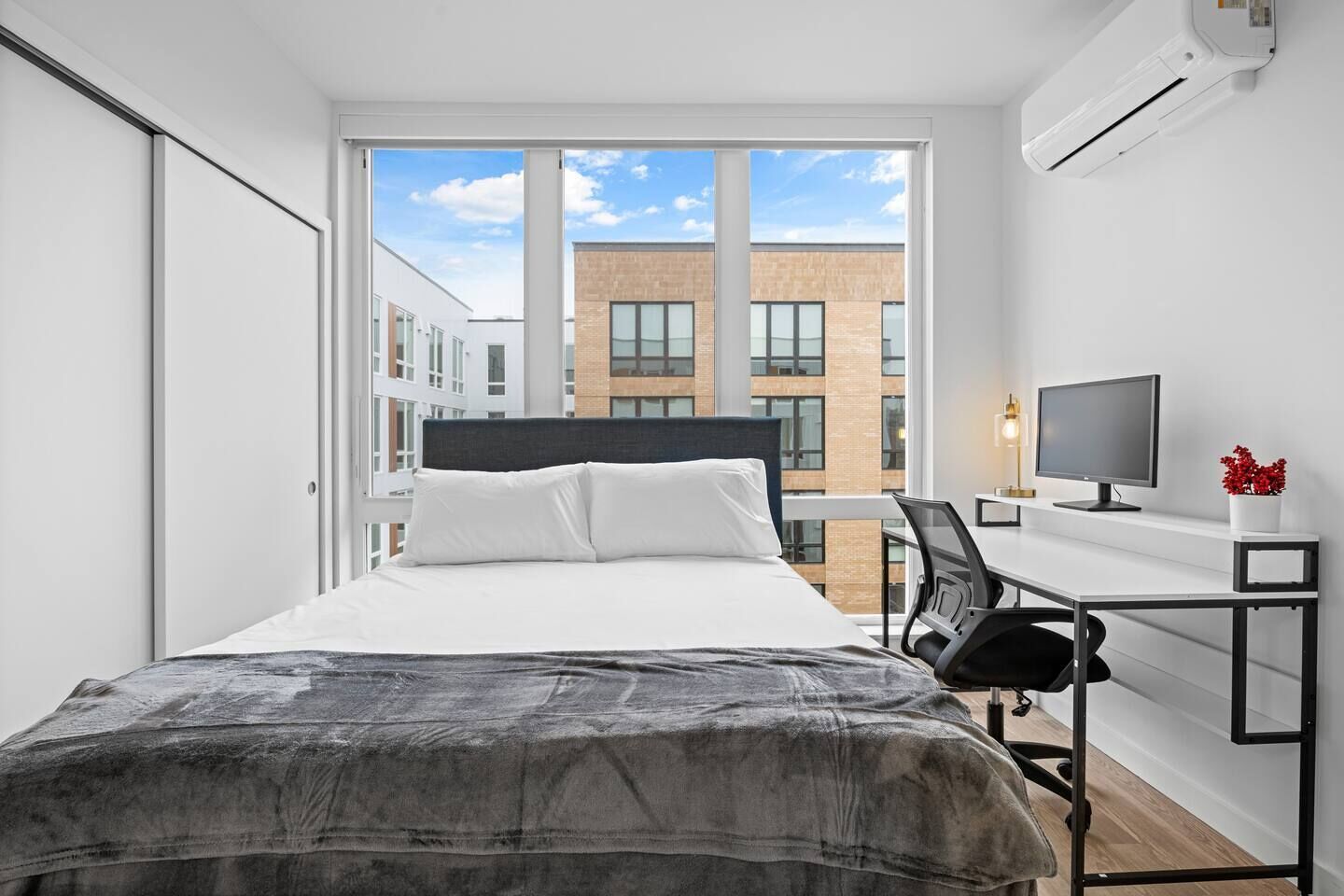 2 bedrooms, iron/ironing board, WiFi (free), bed sheets