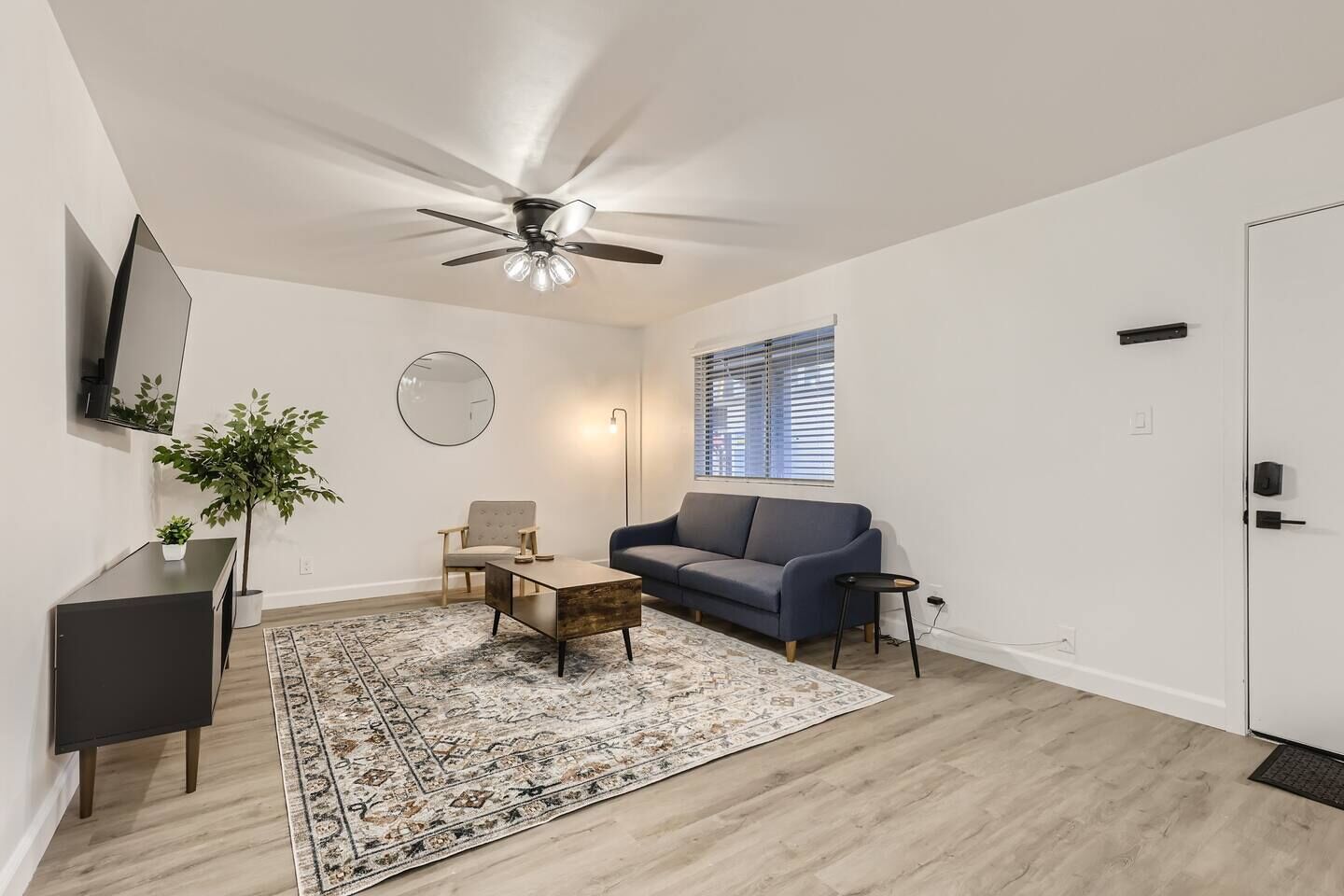 This apartment is a 2 bedroom(s), 2 bathrooms, located in Tempe, AZ.