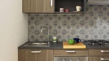 Oven, cookware/dishes/utensils