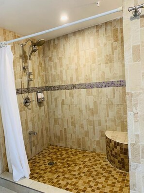 Hair dryer, towels - Pool Club Studio, Pool Side Studio (Belmopan)