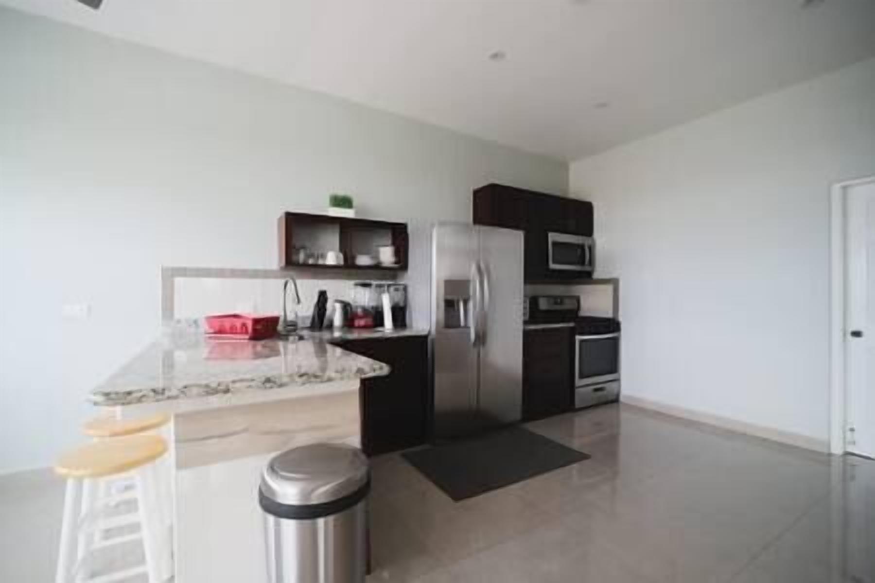 雪櫃、微波爐、焗爐、爐具