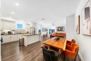 Interior - The Green Pearl 2Bed/2Bath Venice Beach/MDR/SM (Marina del Rey)