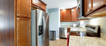 Newly Renovated Private Retreat in North Raleigh!