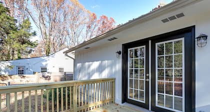 Newly Renovated Private Retreat in North Raleigh!