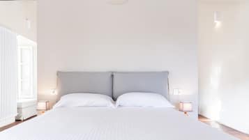 1 habitación, tabla de planchar con plancha, wifi y ropa de cama