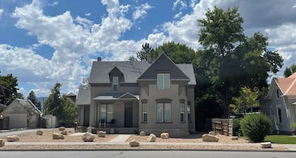 A big open house for the whole family & many guests!