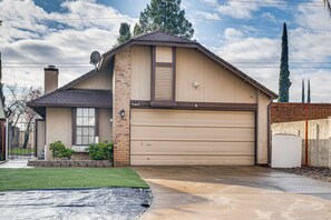 Exterior - Cozy Antelope Home ~ 14 Mi to Sacramento! (Antelope)