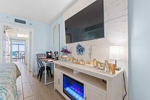 1 bedroom, desk, iron/ironing board, free WiFi