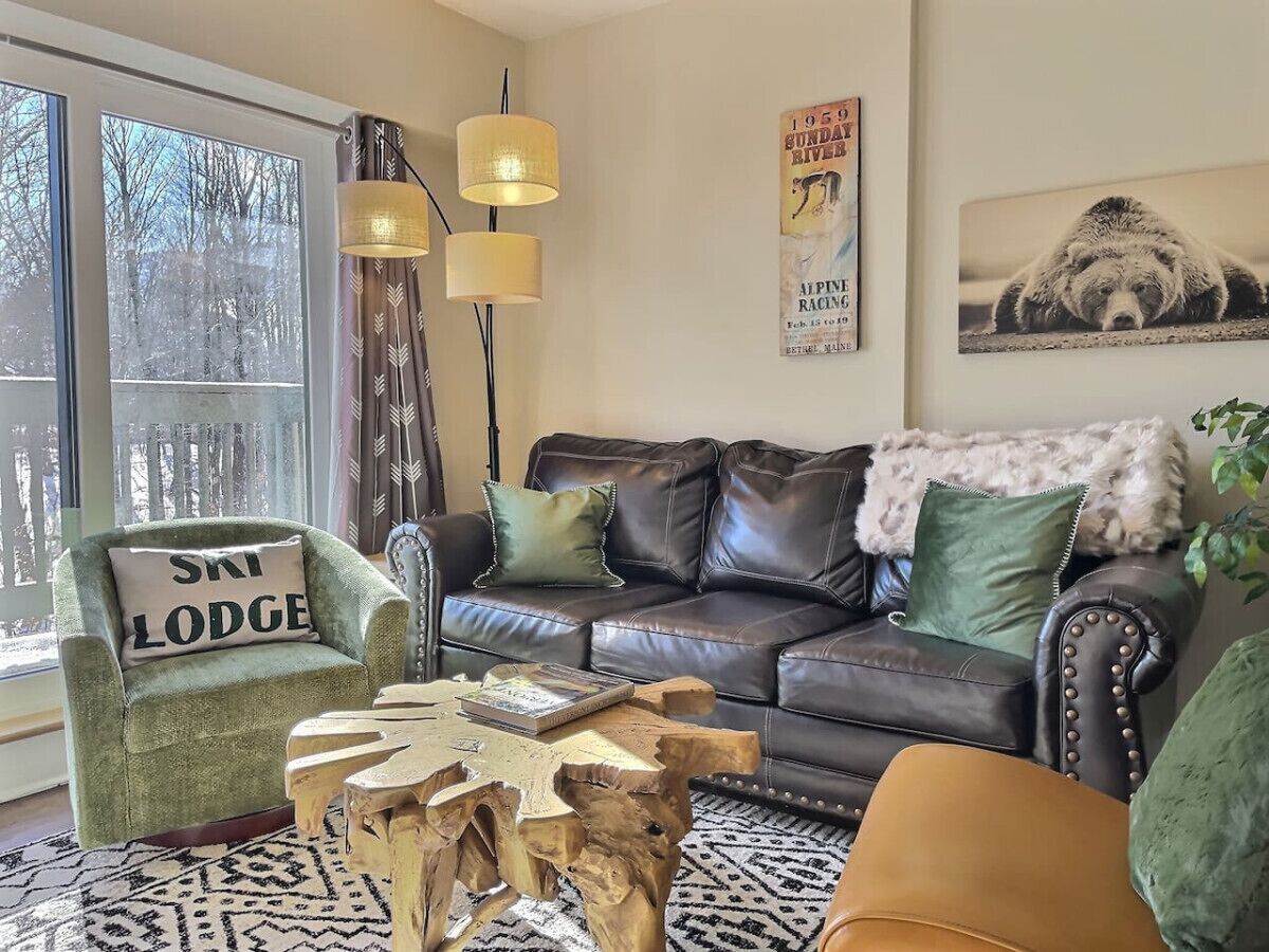 Smart TV, fireplace, offices