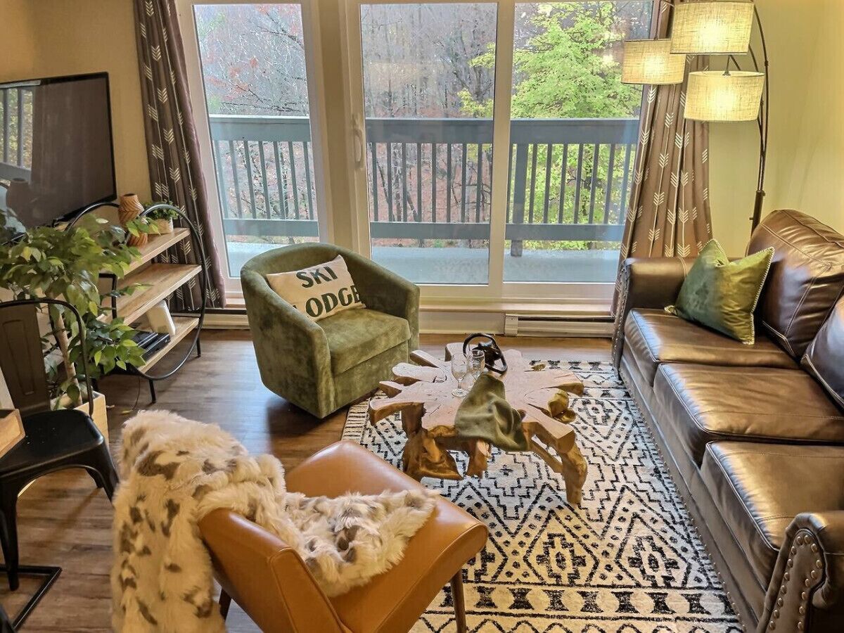 Smart TV, fireplace, offices