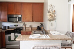 Fridge, microwave, oven, stovetop