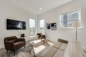 Télévision, espaces bureaux