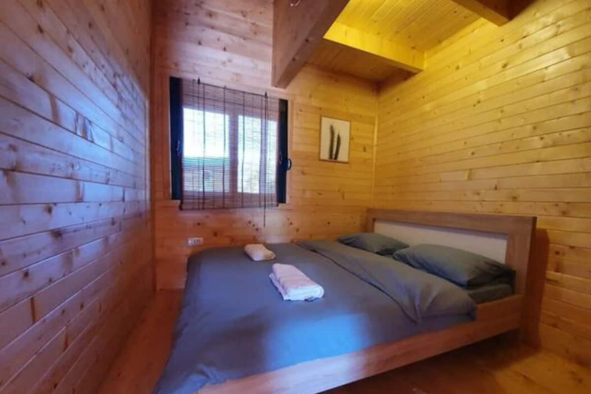 4 camere, insonorizzazione, Wi-Fi gratuito, lenzuola