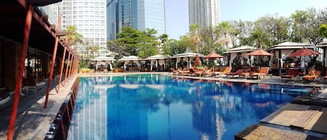 Apartemen, 1 kamar tidur, balkon, pemandangan kebun | Kolam renang | Kolam renang outdoor