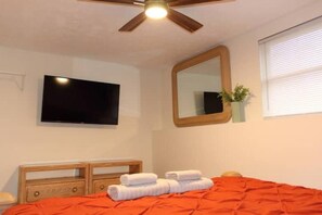 4 عدّة غرف نوم وواي فاي وملاءات أسرّة