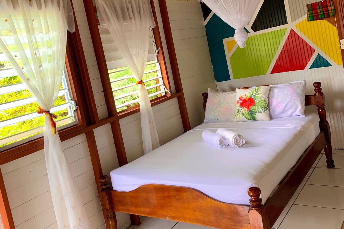 Kamar Double Standar | Wi-Fi gratis dan seprai linen