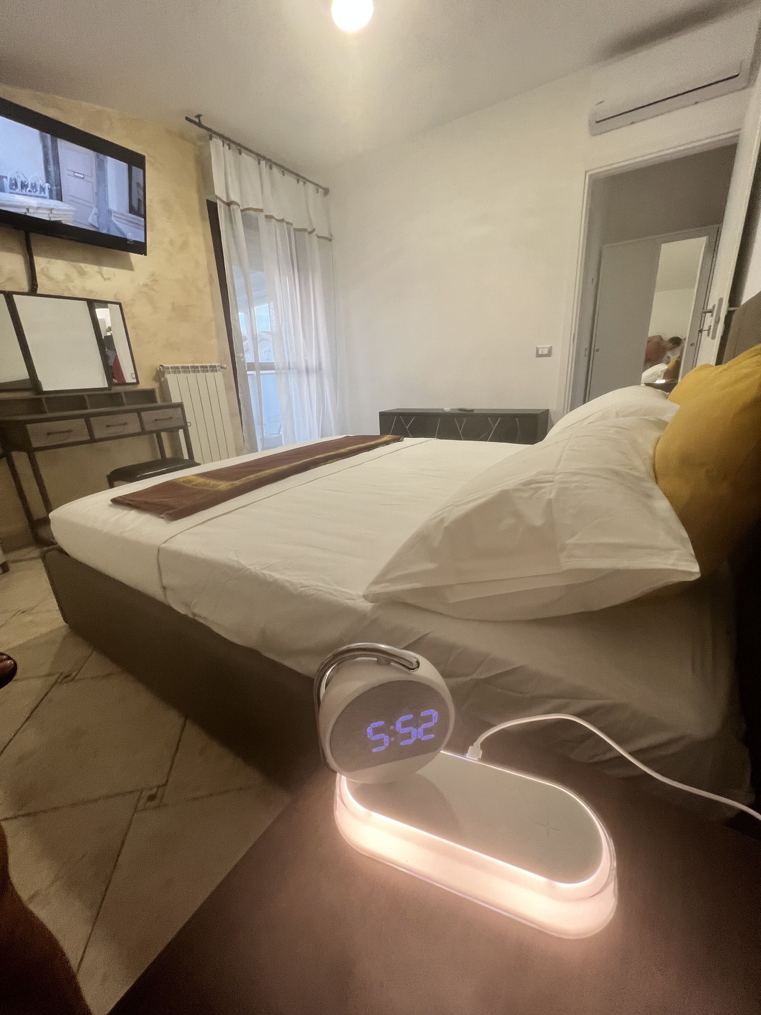 1 Schlafzimmer, Schreibtisch, Bügeleisen/Bügelbrett, Reisekinderbett