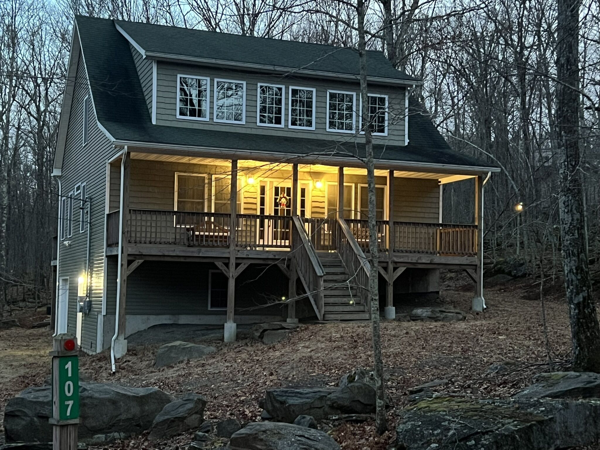 Masthope Winter and Summer Vacation Destination Chalet 