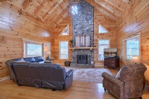 TV connectée, cheminée, baby-foot