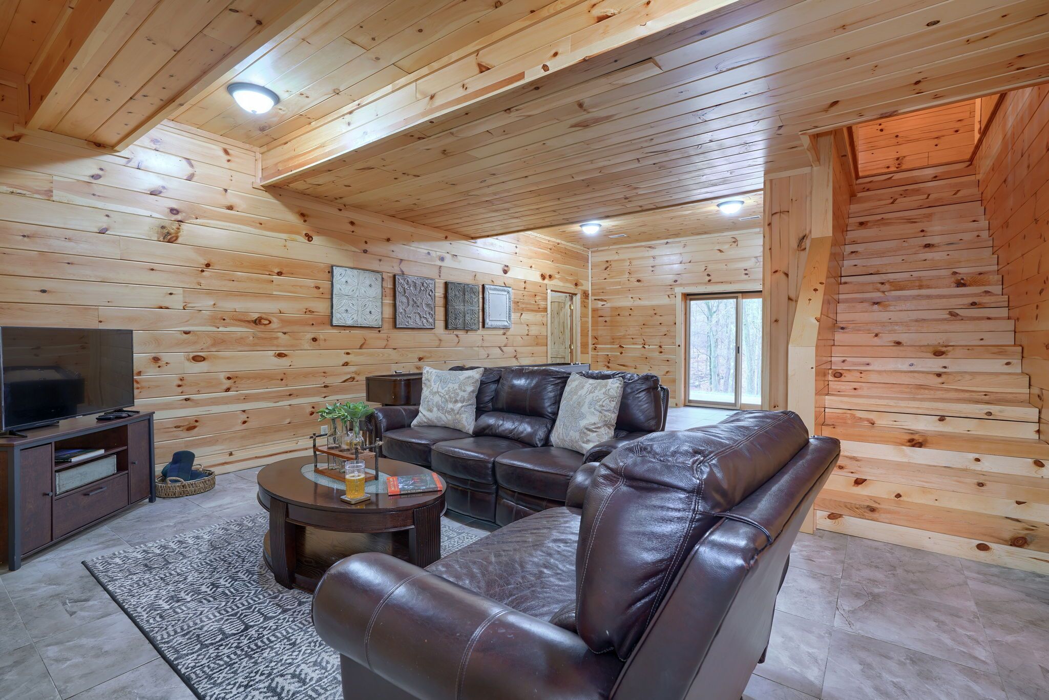 Smart TV, fireplace, table football